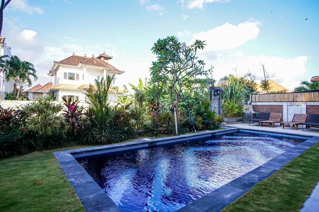 Bali Manik Guest House Canggu Esterno foto